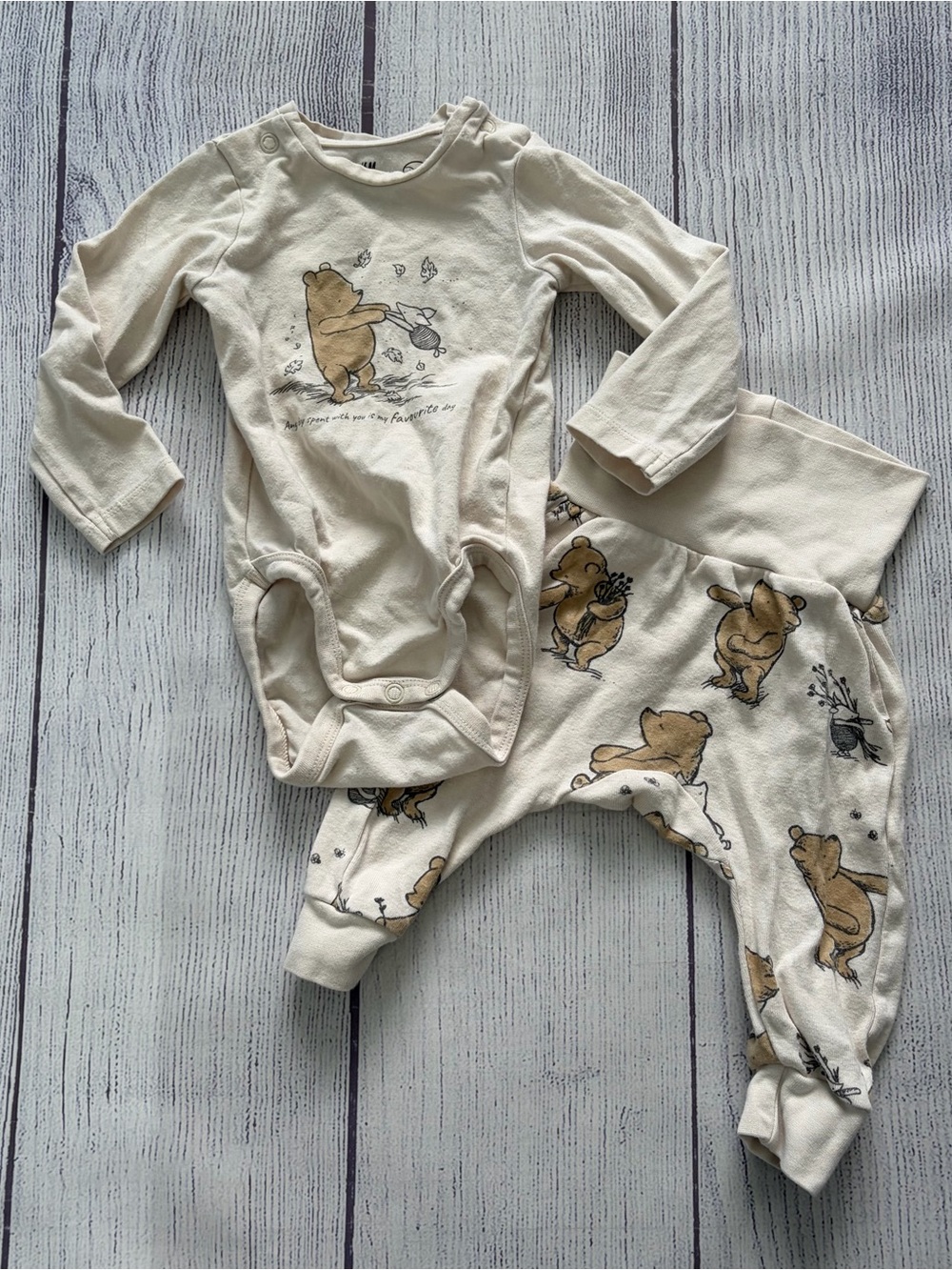 H&M Cream Disney Winnie the Pooh Baby Onesie Pant Set Size 3 Months